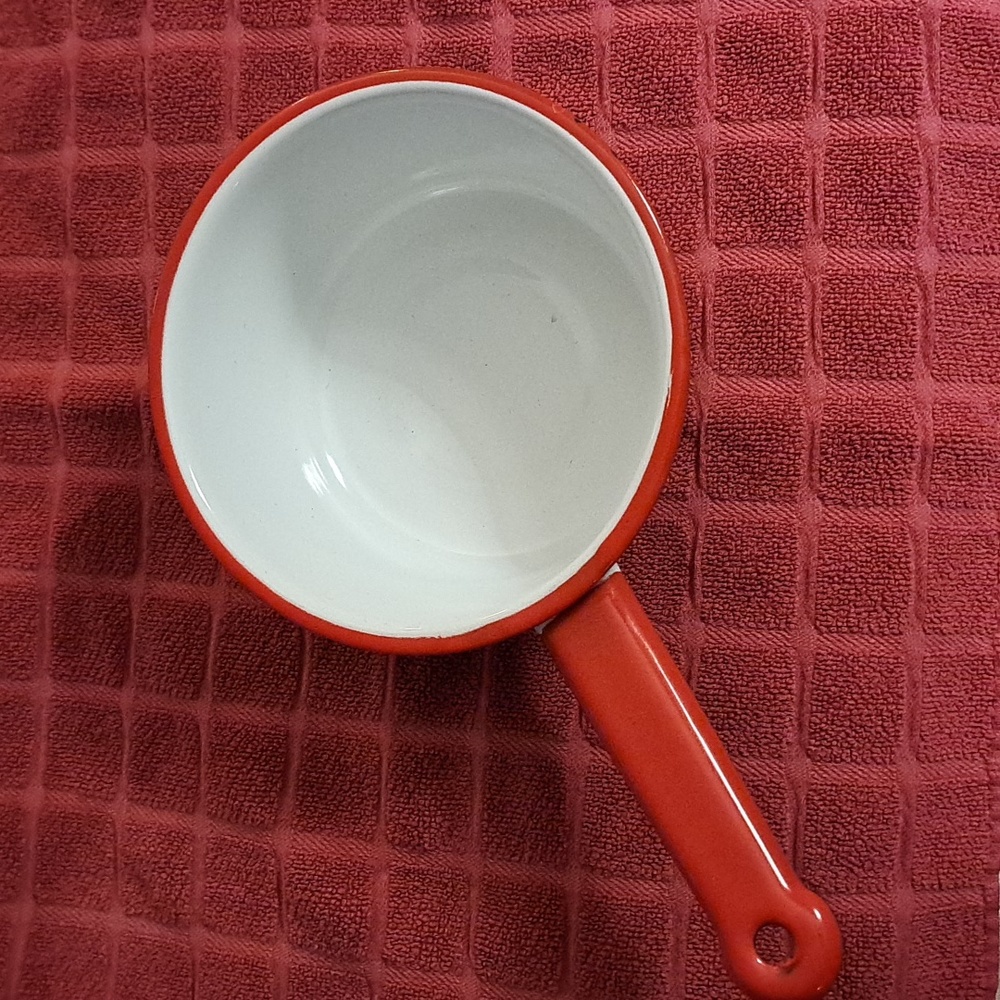 Pristine Vintage Enamelware Saucepan